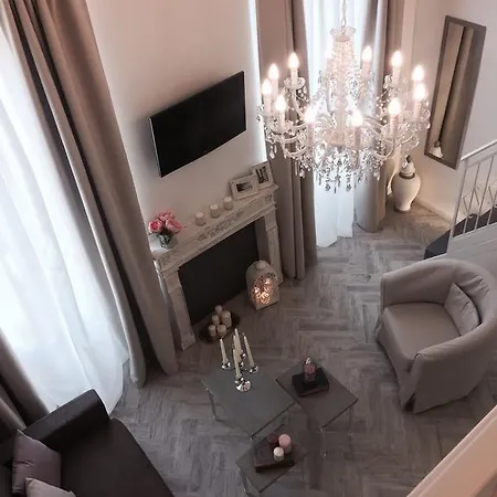 Shabby Loft Apartment Sanremo