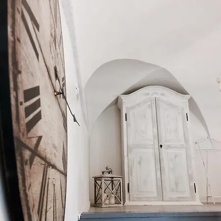 Shabby Loft Apartment