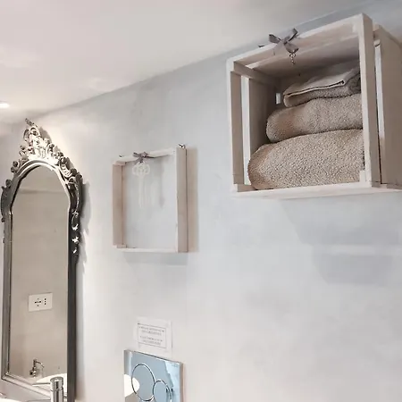 Apartment Shabby Loft Sanremo